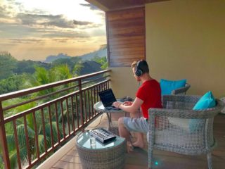 Into the jungle 🏝 🎧 🎶 . . . #musicproducer #musicproduction #mobile #musicstudio #africa #seychelles #headphones #studiovibes #modern #contemporary #vibes #epic #trailermusic #hybrid #pop #piano #producerlife #island